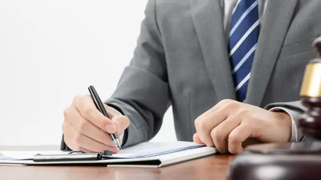 如何「安全合法」使用 AI 生成圖片？ 7 個實務建議讓你合法又安全使用！